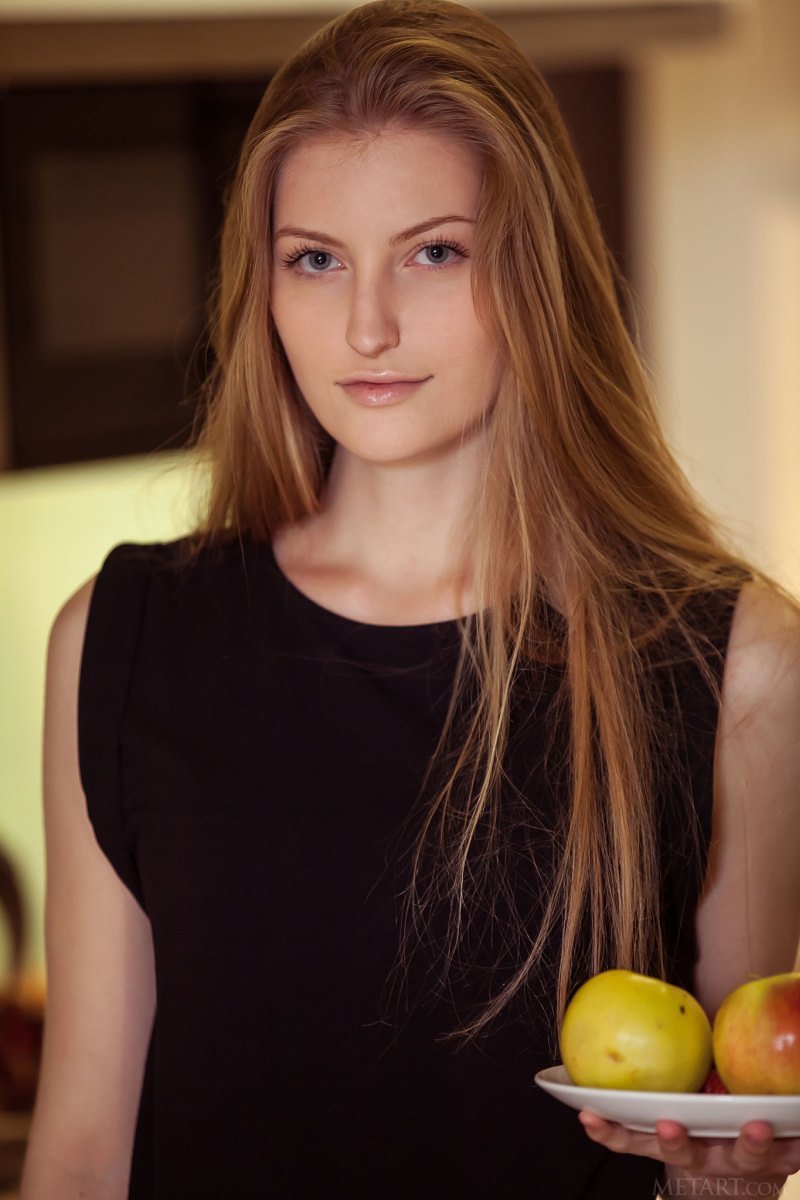 Светлана, 19 лет, 0 размер груди
